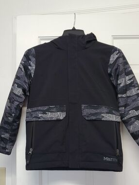 MARMOT KIDS Black Hooded Ski Jacket with Patterned Gray Sleeves